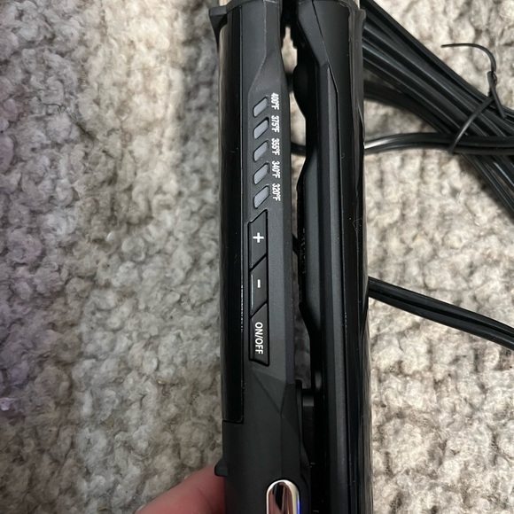 InfinitiPRO by Conair 2-in-1 Stainless Styler - Picture 2 of 9